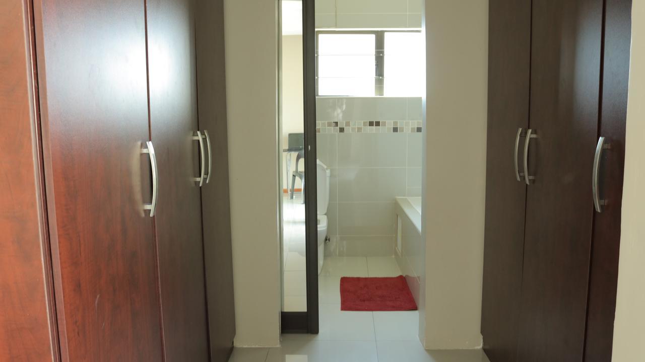 Tap'S Home Away From Home Gaborone Exterior photo